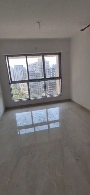 Room in 3 BHK Apartment at Infinity Paradise CHS, Goregaon West – for Rent