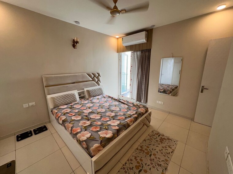 Bedroom, amrapali-silicon-city 3 Bedroom 1835 Sq.Ft. Apartment In Sector 76 Noida 10599926