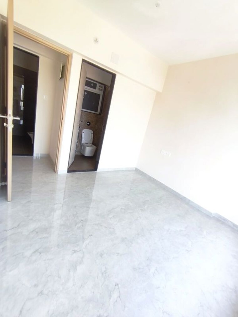 Room, kandivali east 1 Bedroom 323 Sq.Ft. Apartment In Kandivali East Mumbai 10599944