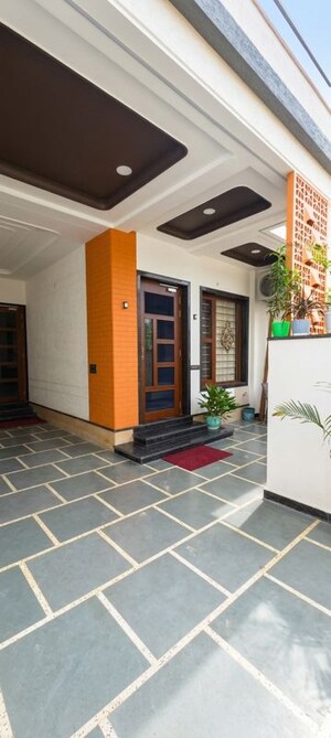 5 BHK Independent House – Exterior View View at Dronpuri - for Sale