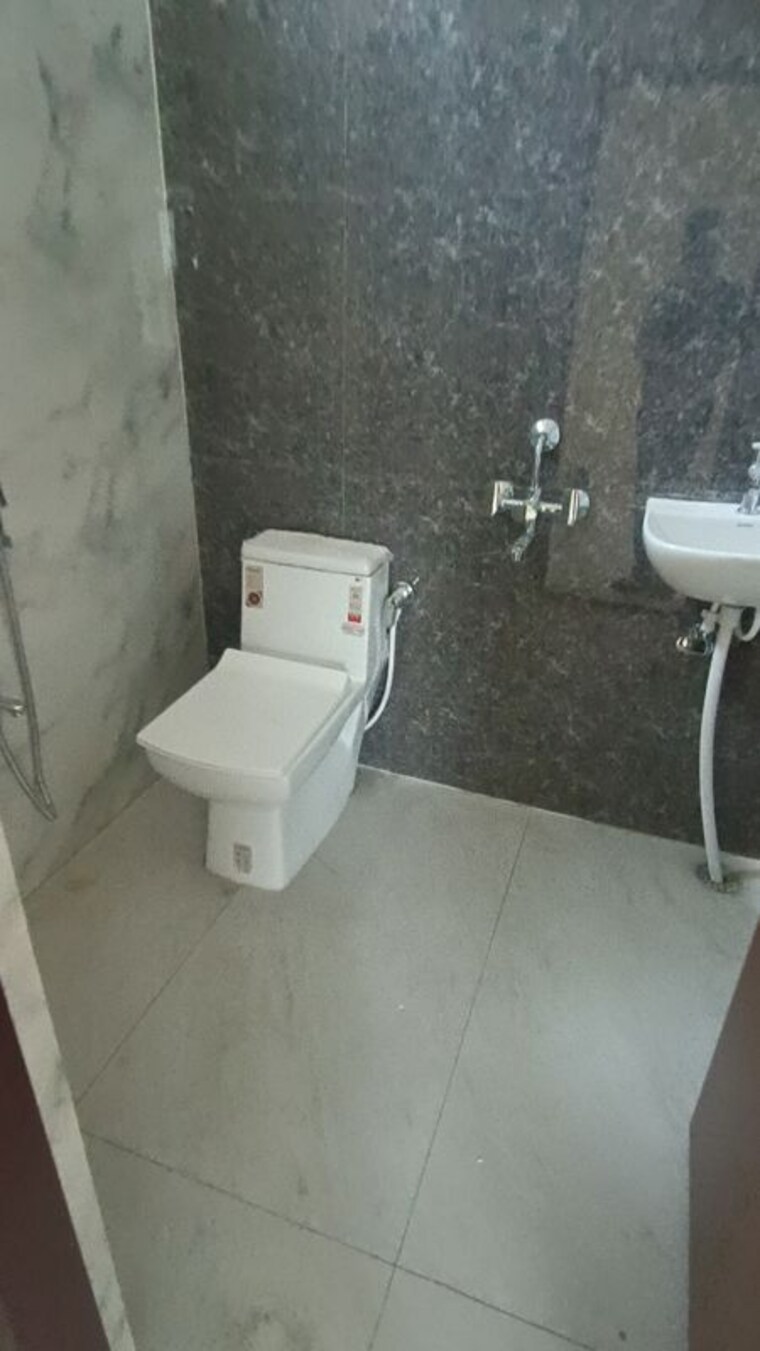 Bathroom, miyapur 2 Bedroom 1200 Sq.Ft. Apartment In Miyapur Hyderabad 10599947