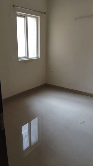 3.5 BHK Apartment For Rent in Mahagun Moderne, Sector 78