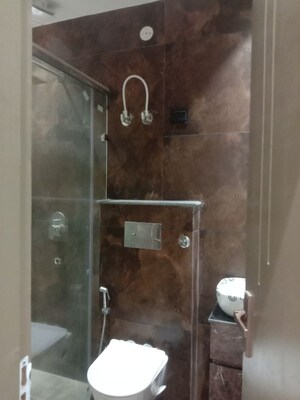 Furnished Amenities in 4 BHK Builder Floor at Nawada – for Sale