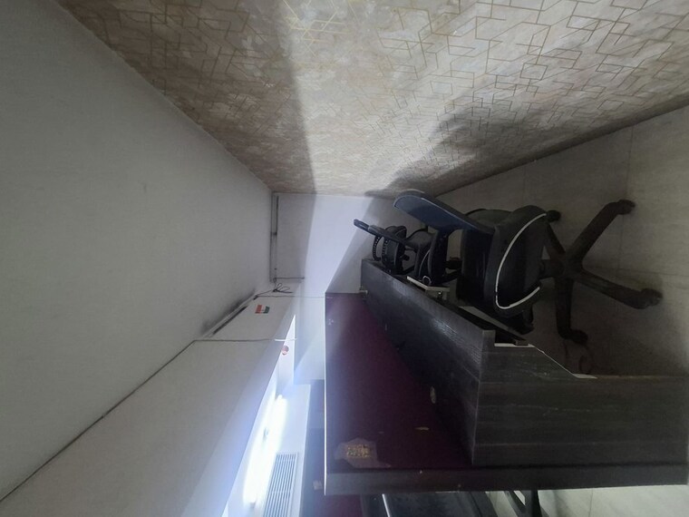 undefined, netaji subhash place Commercial Office Space 450 Sq.Ft. In Netaji Subhash Place Delhi 10599970