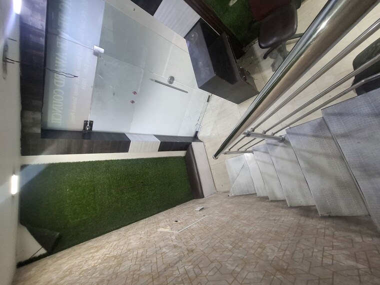 Balcony, netaji subhash place Commercial Office Space 450 Sq.Ft. In Netaji Subhash Place Delhi 10599970