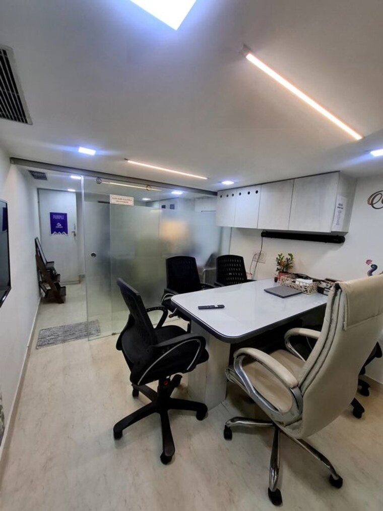 Team Area, netaji subhash place Commercial Office Space 520 Sq.Ft. In Netaji Subhash Place Delhi 10599977