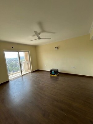 Room in 3 BHK Apartment at ATS Golf Meadows, Central Derabassi – for Rent