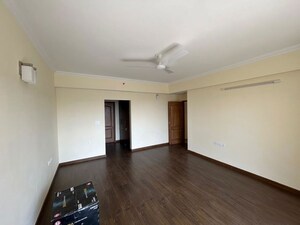 Room in 3 BHK Apartment at ATS Golf Meadows, Central Derabassi – for Rent