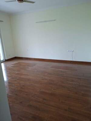 Room in 3 BHK Apartment at ATS Golf Meadows, Central Derabassi – for Rent