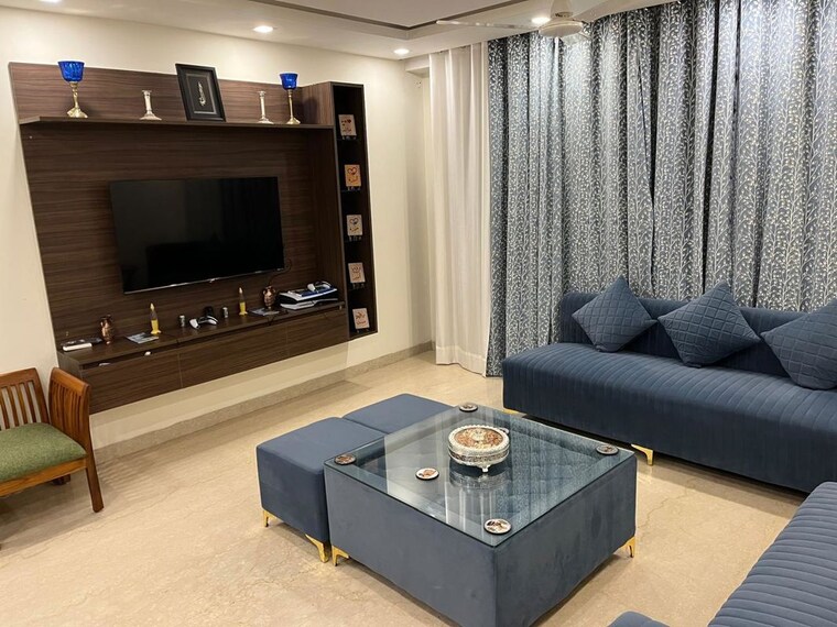 Living Room, greater kailash i 3 Bedroom 208 Sq.Yd. Builder Floor In Greater Kailash I Delhi 10599996