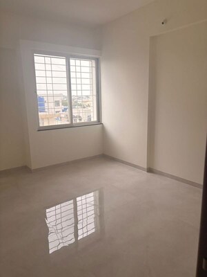 Room in 3 BHK Apartment at Shriram Vivaan Park, Lohgaon – for Rent