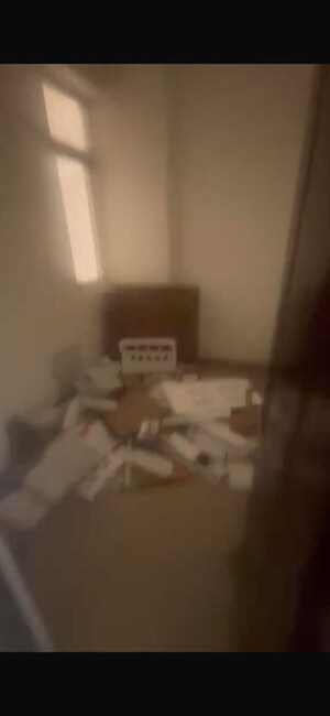 Living Room in 2.5 BHK Apartment at Amrapali Silicon City, Sector 76 – for Sale