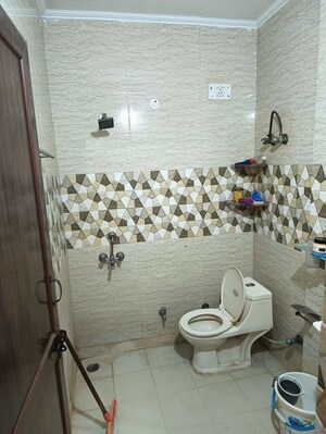 Bathroom in 2 BHK Builder Floor at Sector 23 – for Rent