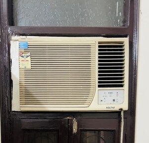 Furnished Amenities in 2 BHK Builder Floor at Sadhna Enclave, Sector 62 – for Rent