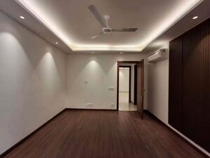 Room in 3 BHK Apartment at Godrej Habitat, Sector 3 – for Sale