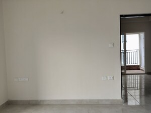 Room in 2 BHK Apartment at Candeur 40, Miyapur – for Sale