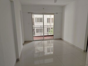 Room in 2 BHK Apartment at Prakriti Surbhi Samrudhi, Dhanori – for Rent
