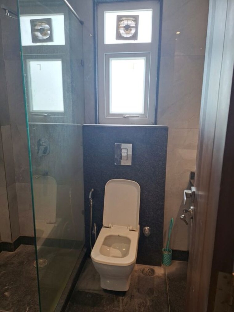 Bathroom, malviya nagar 2 Bedroom 1100 Sq.Ft. Builder Floor In Malviya Nagar Delhi 10600123