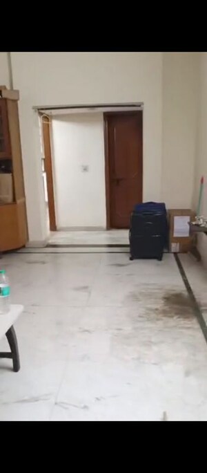 Room in 2 BHK Independent House at Rwa Jalvayu Vihar Noida, Sector 25 – for Rent