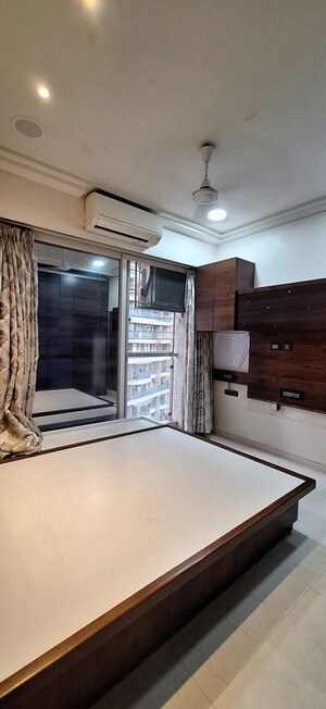 Room in 2 BHK Apartment at Cloud 36 Mumbai, Ghansoli – for Sale