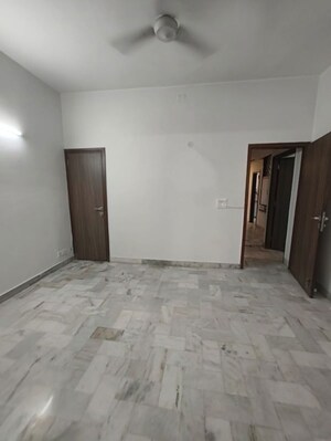 Room in 3 BHK Builder Floor at Greater Kailash I – for Rent