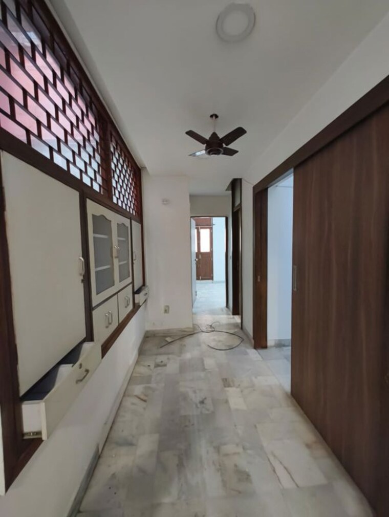 Room, greater kailash i 3 Bedroom 200 Sq.Yd. Builder Floor In Greater Kailash I Delhi 10600157