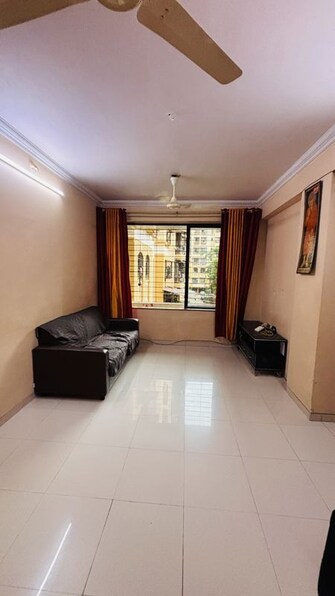 1 BHK Apartment For Sale in Pinewood Apartment in Mulund West, Mumbai