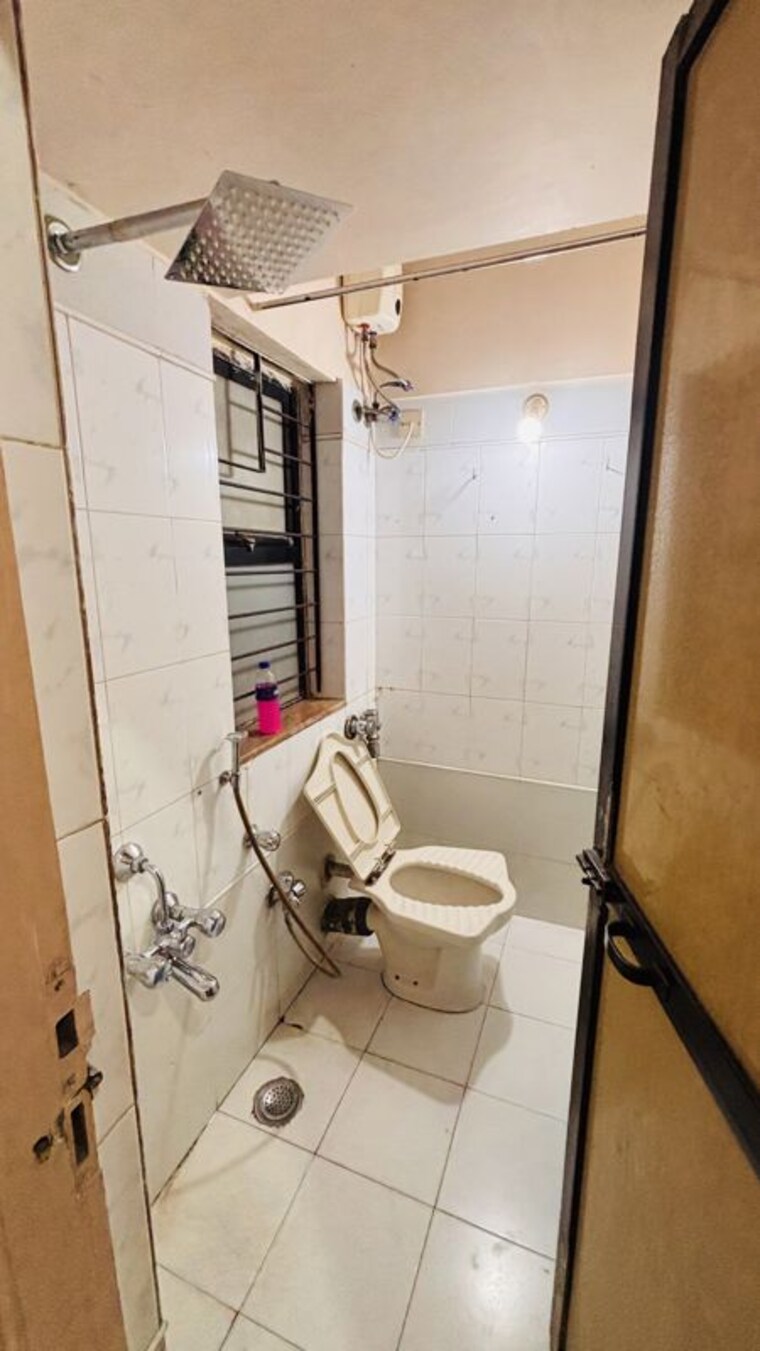 Bathroom, pinewood-apartment 1 Bedroom 585 Sq.Ft. Apartment In Mulund West Mumbai 10600155
