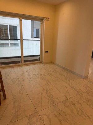 Room in 3 BHK Apartment at Sumadhura The Olympus, Nanakramguda – for Rent