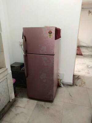 Furnished Amenities in 3 BHK Independent House at Nilgiri Apartments, Sector 34 – for Rent