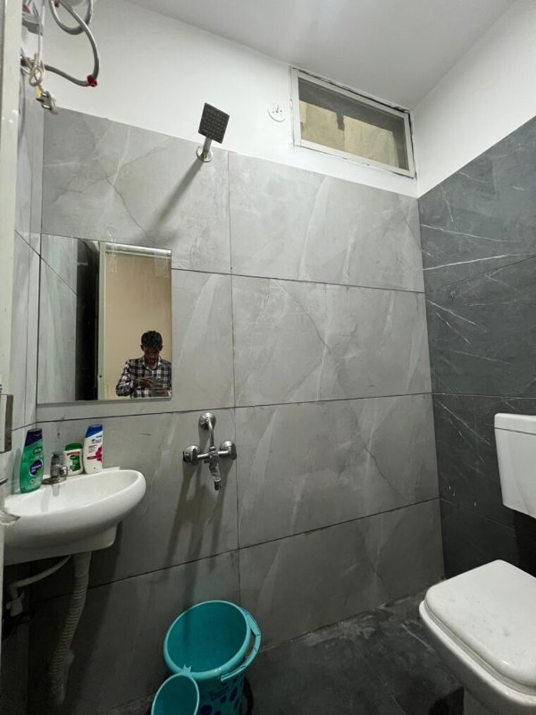 Bathroom, scheme no 114 1 Bedroom 400 Sq.Ft. Builder Floor In Scheme No 114 Indore 10600216