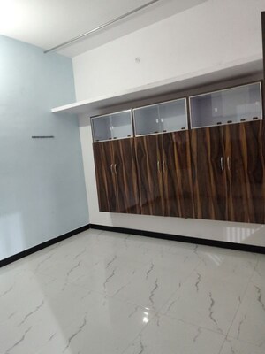 Room in 3 BHK Independent House at Pandeypur – for Rent