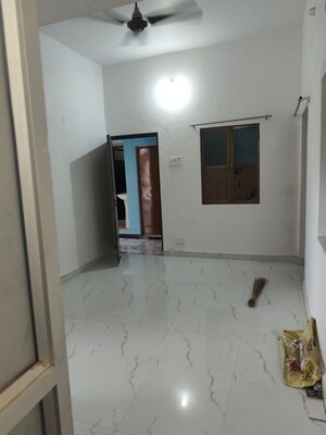 Room in 3 BHK Independent House at Pandeypur – for Rent