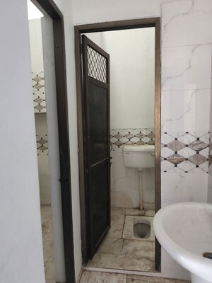 Bathroom in 3 BHK Independent House at Pandeypur – for Rent