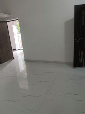 Room in 3 BHK Independent House at Pandeypur – for Rent