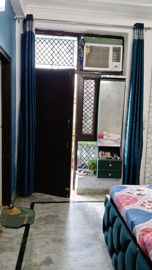 Bedroom in 1 BHK Builder Floor at Spring Field, Sector 31 – for Sale
