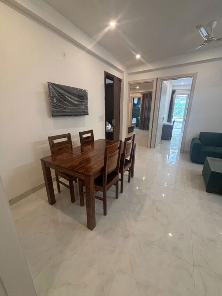 Room, old-dlf-colony 1 Bedroom 700 Sq.Ft. Builder Floor In Sector 14 Gurgaon 10600233