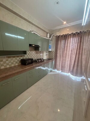 Kitchen in 1 BHK Builder Floor at Old DLF Colony, Sector 14 – for Rent