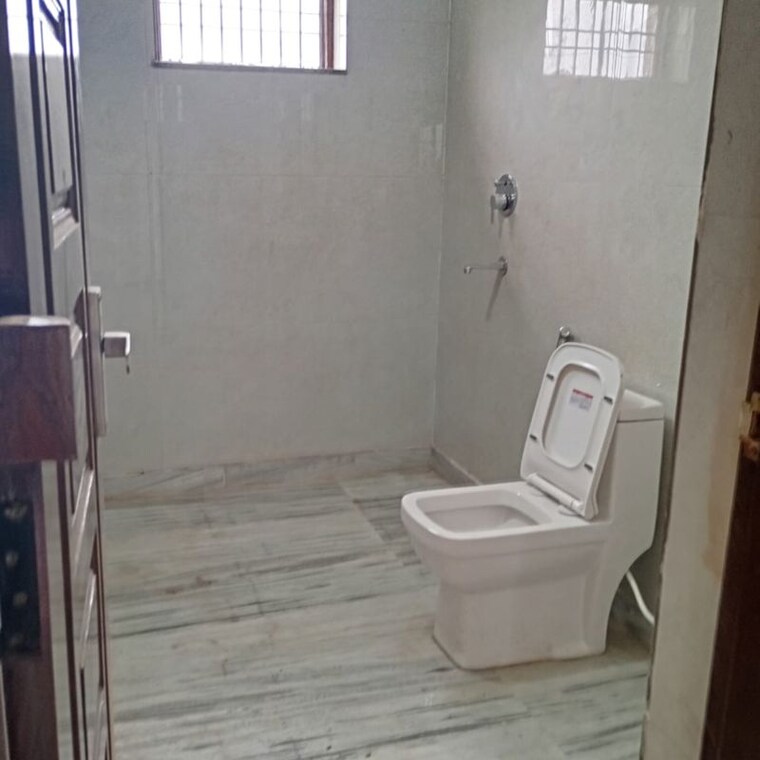 Bathroom, amolik-sankalp 3 Bedroom 646 Sq.Ft. Apartment In Sector 85 Faridabad 10004422