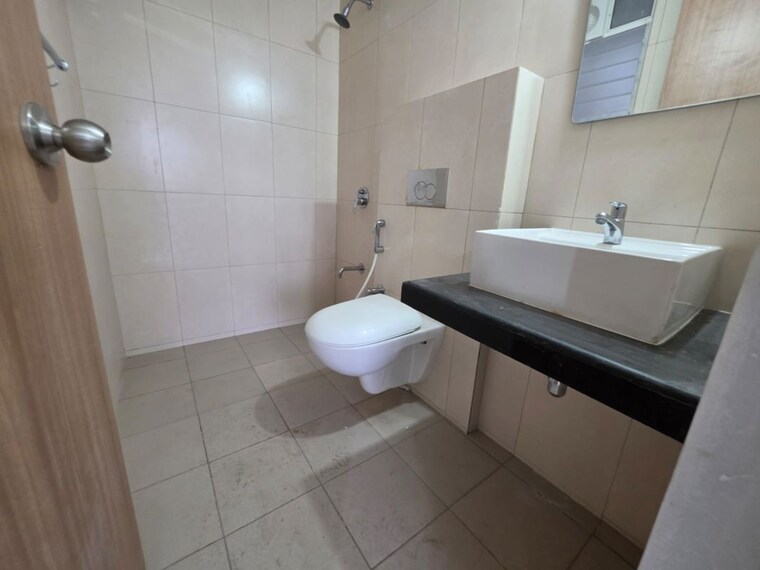 Bathroom, godrej-emerald 3 Bedroom 1044 Sq.Ft. Apartment In Ghodbunder Road Thane 10600267