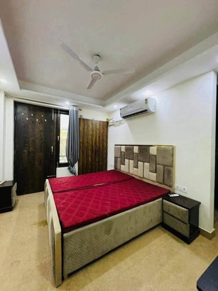 Bedroom, krishna-homes-gurgaon 3 Bedroom 1200 Sq.Ft. Builder Floor In Sector 14 Gurgaon 10600272
