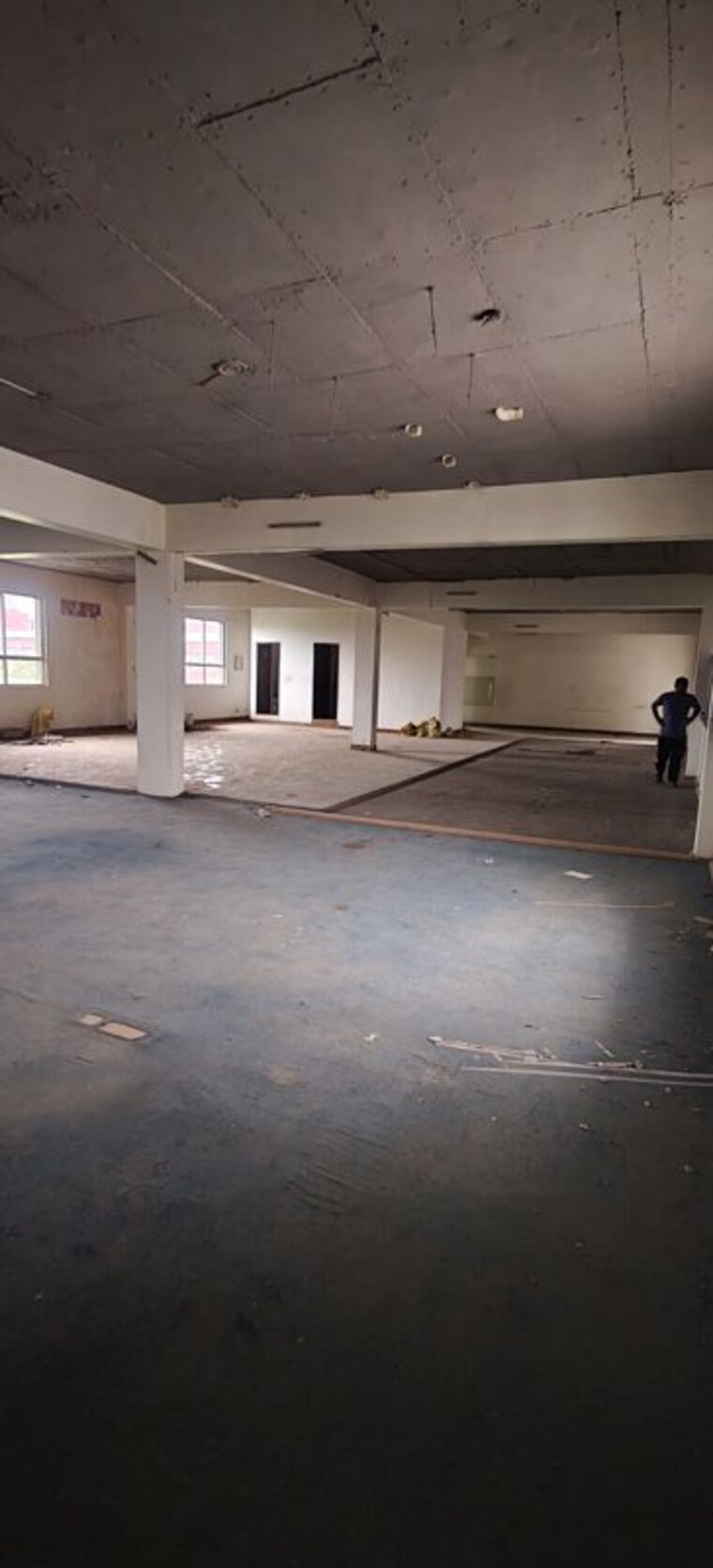  Parking, chattarpur Commercial Office Space 2700 Sq.Ft. In Chattarpur Delhi 10600297