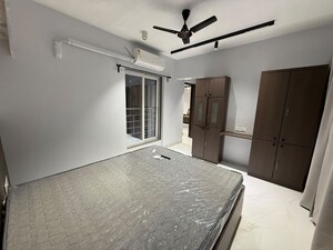 Bedroom in 2 BHK Apartment at Sumati Sadan, Vile Parle East – for Rent
