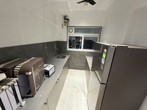 Team Area in 2 BHK Apartment at Sumati Sadan, Vile Parle East – for Rent