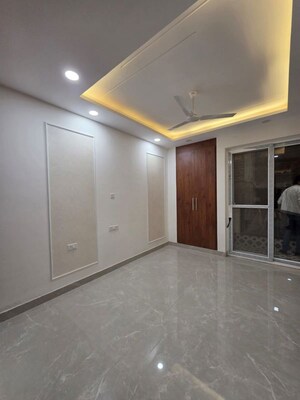 Room in 3 BHK Builder Floor at Green Fields Colony – for Sale
