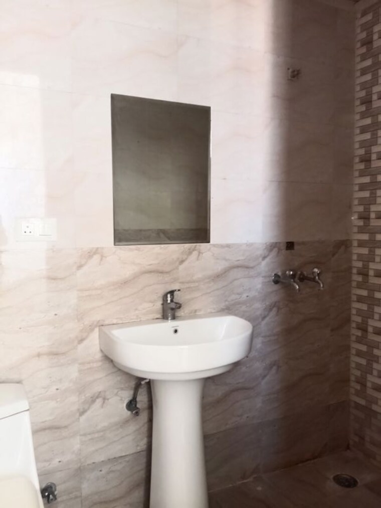 Bathroom, saya-zion 3 Bedroom 1340 Sq.Ft. Apartment In Sector 4 Greater Noida Greater Noida 10600301