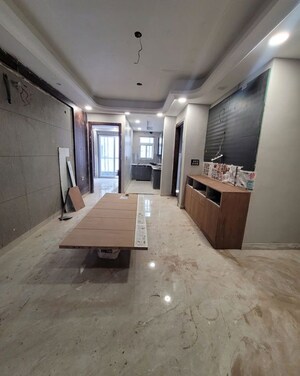 Parking in 3 BHK Builder Floor at Green Fields Colony – for Sale