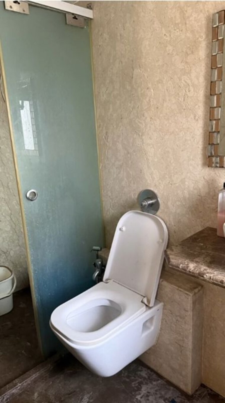 Bathroom, chembur 3 Bedroom 1560 Sq.Ft. Apartment In Chembur Mumbai 10600294