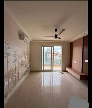 Room in 3 BHK Apartment at Aurobindo Kohinoor, Serilingampally – for Rent