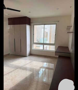 Room in 3 BHK Apartment at Aurobindo Kohinoor, Serilingampally – for Rent